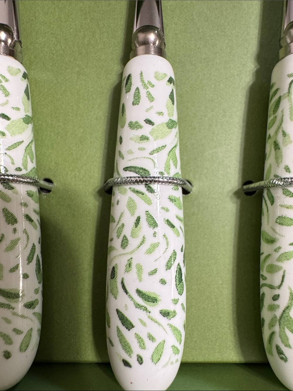 Grace Teaware Green Patterned Salad Serving Set with Forks - Home Dining NIB - Picture 3 of 6
